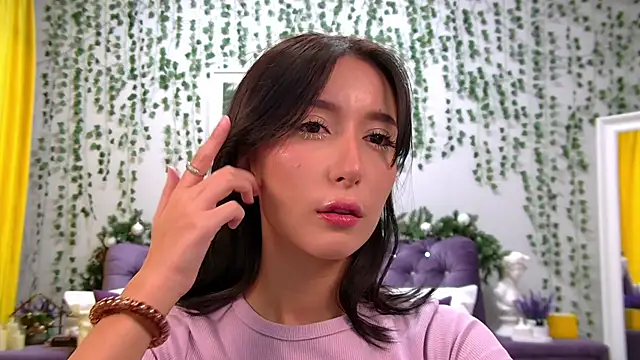 Snapshot of NicoleLimp chatting on 12-12-24, 10:13 NicoleLimp online show from 12-12-24, 10:13