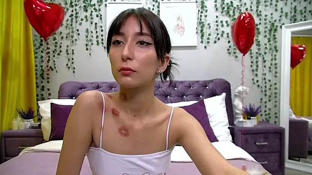 Snapshot of NicoleLimp chatting on 02-14-25, 10:14 NicoleLimp online show from 02-14-25, 10:14