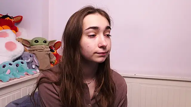 PollyBeev online show from 05-10-26, 07:24