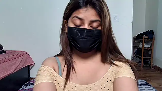 Hoty-Shivangi online show from 01-13-26, 05:51