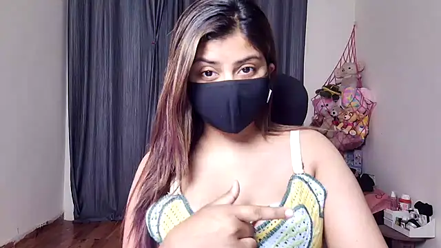 Snapshot of Hoty-Shivangi chatting on 02-15-26, 09:22 Hoty-Shivangi online show from 02-15-26, 09:22