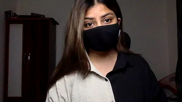 Snapshot of Hoty-Shivangi chatting on 03-02-26, 03:52 Hoty-Shivangi online show from 03-02-26, 03:52