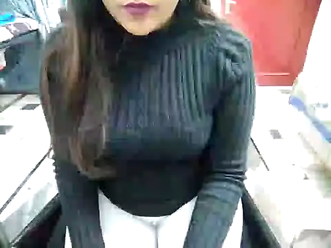 Snapshot of aarushi_sharmaa chatting on 02-06-25, 07:18 aarushi sharmaa online show from 02-06-25, 07:18