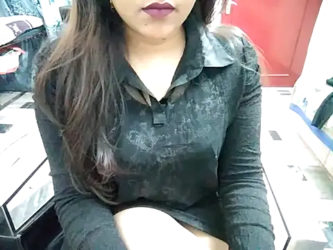 Snapshot of aarushi_sharmaa chatting on 02-13-25, 01:19 aarushi sharmaa online show from 02-13-25, 01:19