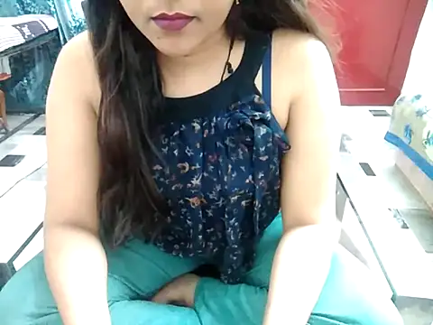 Snapshot of aarushi_sharmaa chatting on 02-17-25, 04:04 aarushi sharmaa online show from 02-17-25, 04:04