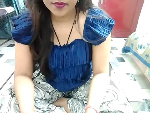Snapshot of aarushi_sharmaa chatting on 03-11-25, 12:11 aarushi sharmaa online show from 03-11-25, 12:11
