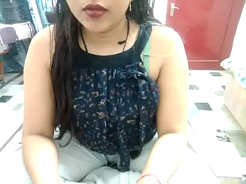 Snapshot of aarushi_sharmaa chatting on 03-17-25, 02:52 aarushi sharmaa online show from 03-17-25, 02:52