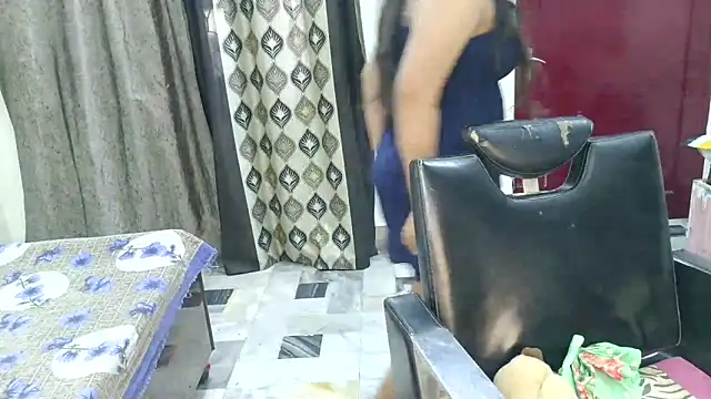 Snapshot of aarushi_sharmaa chatting on 11-29-25, 04:26 aarushi sharmaa online show from 11-29-25, 04:26