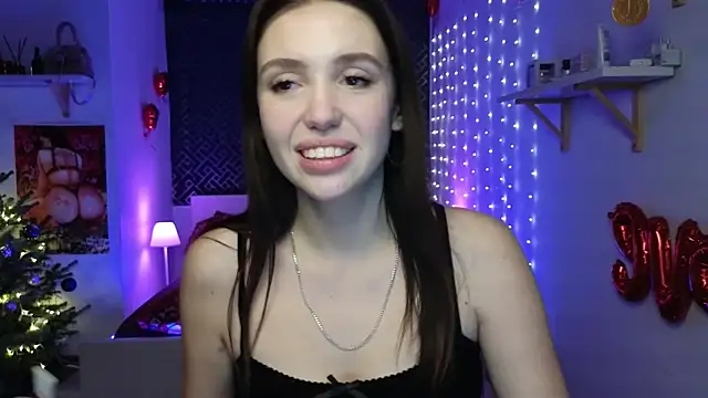 Snapshot of AliceSpark chatting on 12-28-24, 12:36 AliceSpark online show from 12-28-24, 12:36