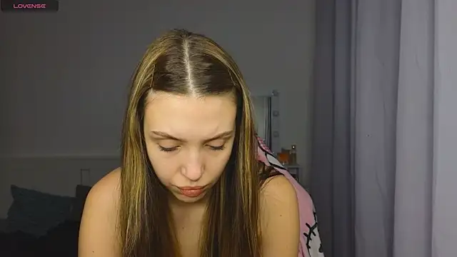 Snapshot of AliceSpark chatting on 12-02-25, 02:34 AliceSpark online show from 12-02-25, 02:34