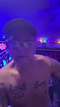 Snapshot of Buffshagswell chatting on 05-14-26, 10:05 Buffshagswell online show from 05-14-26, 10:05