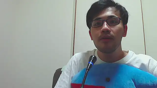 ryusei18570 online show from 09-10-25, 01:55