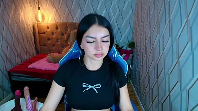 Snapshot of Angelchristix chatting on 05-14-26, 02:02 Angelchristix online show from 05-14-26, 02:02