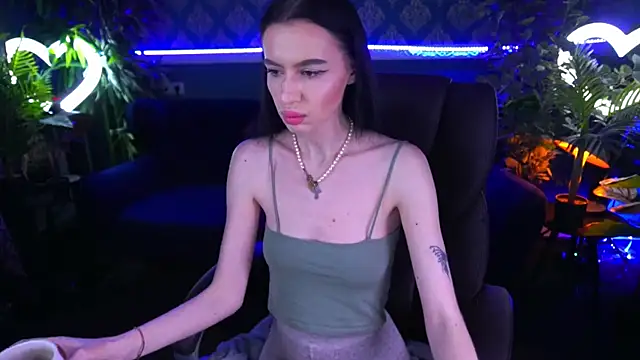 Snow WhiteeeX online show from 01-13-25, 04:51