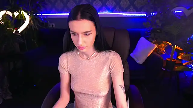 Snow WhiteeeX online show from 01-22-25, 06:52