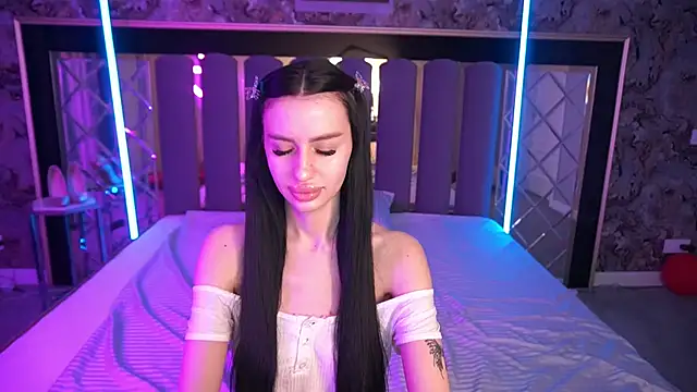 Snow WhiteeeX online show from 03-12-26, 06:41