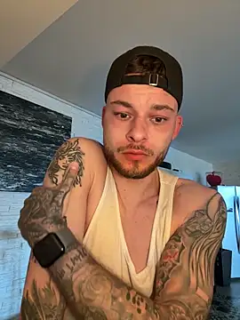 hottwoboys online show from 04-13-26, 07:36