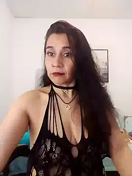 Snapshot of Hikaryfire chatting on 02-10-25, 06:56 Hikaryfire online show from 02-10-25, 06:56