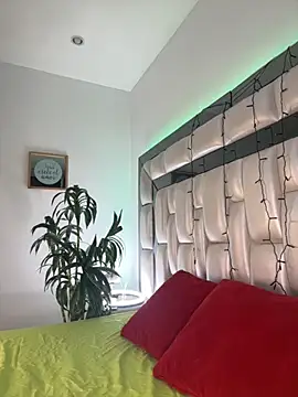  ISABELLA HOT  online show from 11-05-25, 12:16