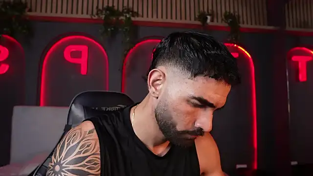 Austin bolt online show from 10-23-25, 02:22