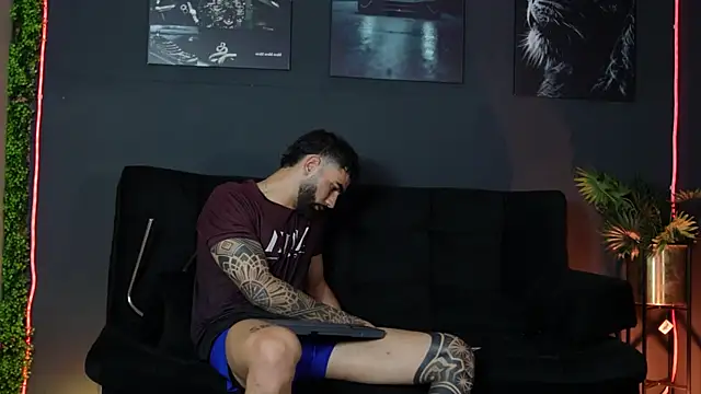 Austin bolt online show from 12-03-25, 02:41