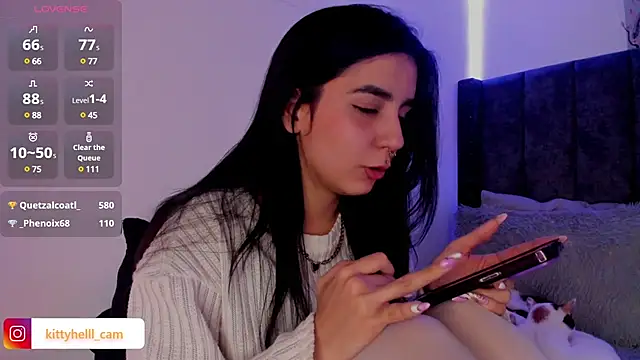 Snapshot of Alice_woodville chatting on 02-28-25, 09:33 Alice woodville online show from 02-28-25, 09:33