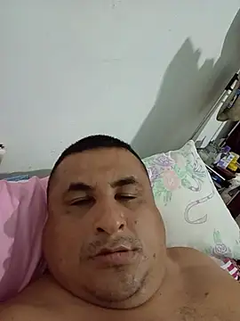 Snapshot of Pipuloc chatting on 07-08-26, 07:18 Pipuloc online show from 07-08-26, 07:18