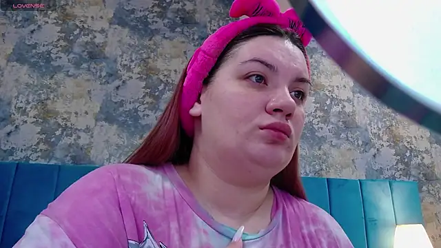 Snapshot of MelanieBrownn chatting on 12-29-24, 04:27 MelanieBrownn online show from 12-29-24, 04:27