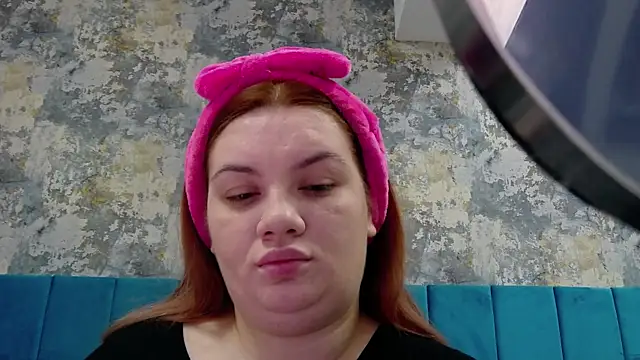 Snapshot of MelanieBrownn chatting on 01-06-25, 03:20 MelanieBrownn online show from 01-06-25, 03:20