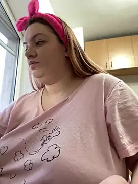 Snapshot of MelanieBrownn chatting on 02-13-25, 03:24 MelanieBrownn online show from 02-13-25, 03:24