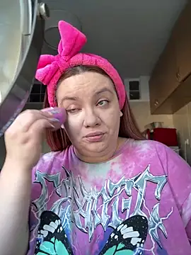 Snapshot of MelanieBrownn chatting on 02-24-25, 07:00 MelanieBrownn online show from 02-24-25, 07:00