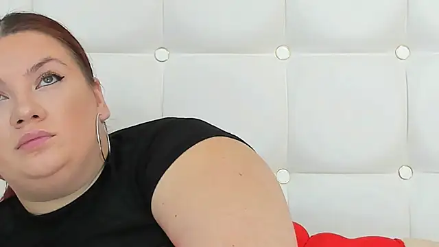 Snapshot of MelanieBrownn chatting on 03-18-25, 09:52 MelanieBrownn online show from 03-18-25, 09:52