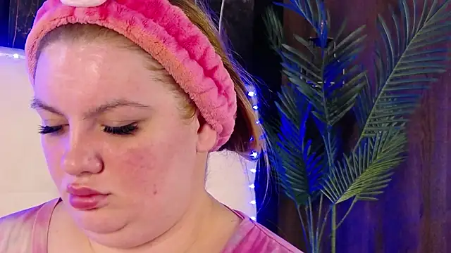 MelanieBrownn online show from 04-15-26, 04:41