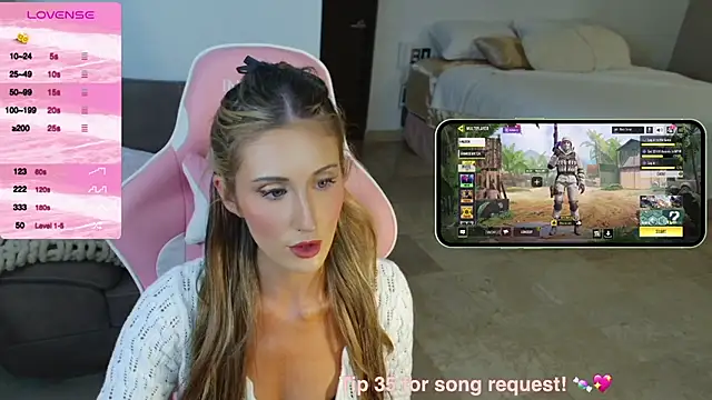 Snapshot of Angel-Ava chatting on 12-16-24, 06:32 Angel-Ava online show from 12-16-24, 06:32