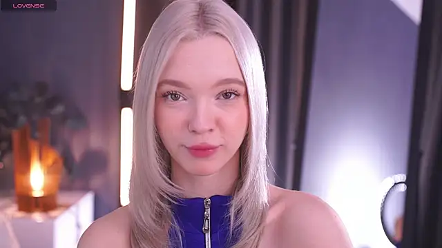 Snapshot of _AlinaBailey chatting on 11-28-25, 08:17 AlinaBailey online show from 11-28-25, 08:17