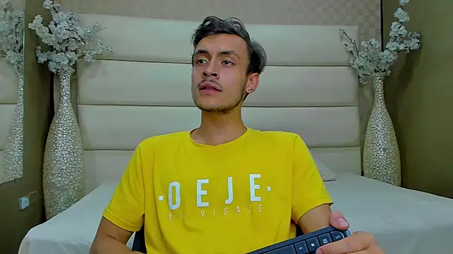 Desmon Clark online show from 02-08-25, 02:47