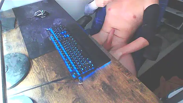 Snapshot of WouldLovetoFuckYou666 chatting on 11-23-25, 02:17 WouldLovetoFuckYou666 online show from 11-23-25, 02:17