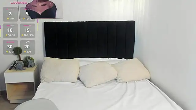 Scarlett  bell online show from 09-12-25, 01:22