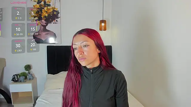 Scarlett  bell online show from 10-28-25, 01:14