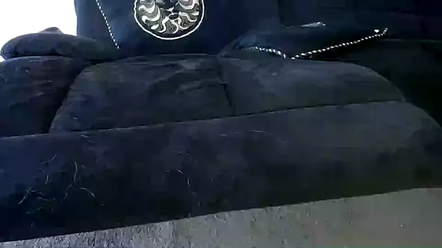 Niquitasparkles online show from 11-25-25, 03:50