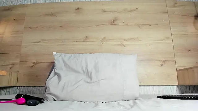 shysweets online show from 12-16-25, 02:44