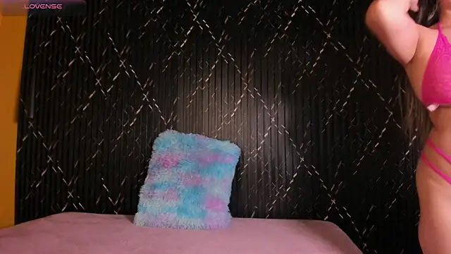 Snapshot of valentina_lux chatting on 10-01-25, 07:09 valentina lux online show from 10-01-25, 07:09