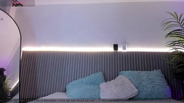 valentina lux online show from 02-25-26, 07:23