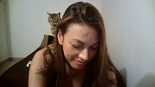Snapshot of Hanna_Charming chatting on 06-11-26, 01:38 Hanna Charming online show from 06-11-26, 01:38