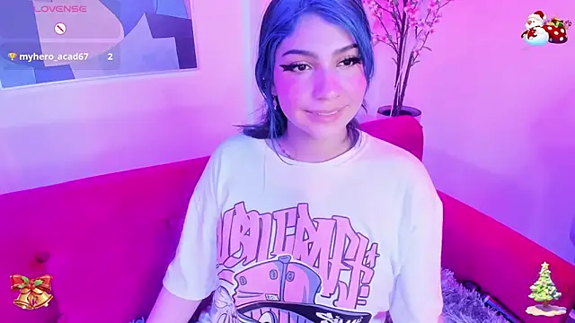 Snapshot of Salem_skyler_ chatting on 12-17-24, 10:23 Salem skyler online show from 12-17-24, 10:23