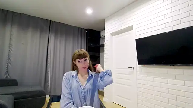 Daniella Lorente online show from 11-06-25, 09:05