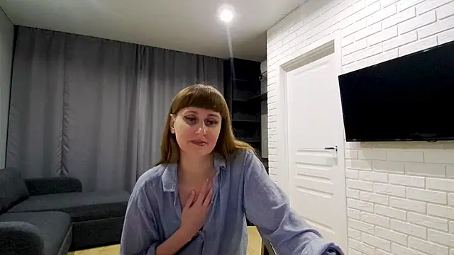 Daniella Lorente online show from 05-15-26, 11:56