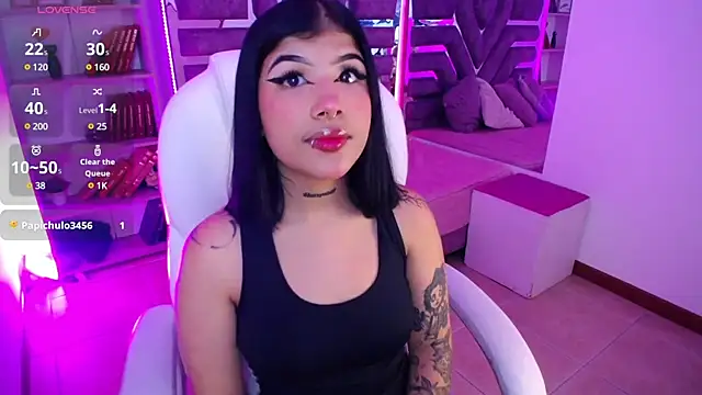 Snapshot of AliceWalker_11 chatting on 02-03-25, 08:13 AliceWalker 11 online show from 02-03-25, 08:13