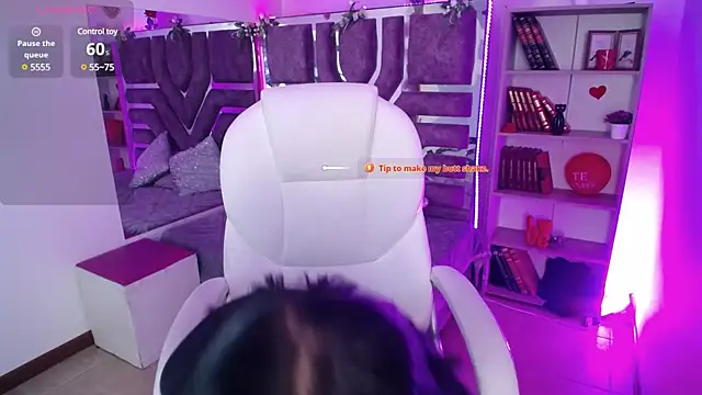 Snapshot of AliceWalker_11 chatting on 03-04-25, 08:16 AliceWalker 11 online show from 03-04-25, 08:16