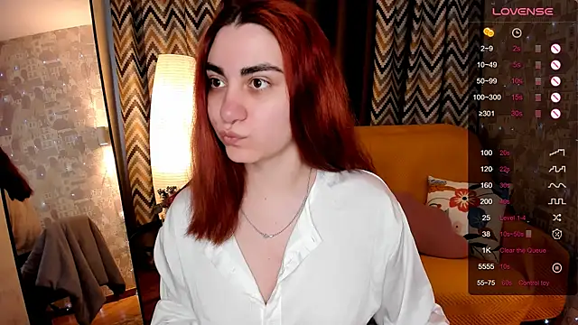 hannacheekss  online show from 05-18-26, 02:07